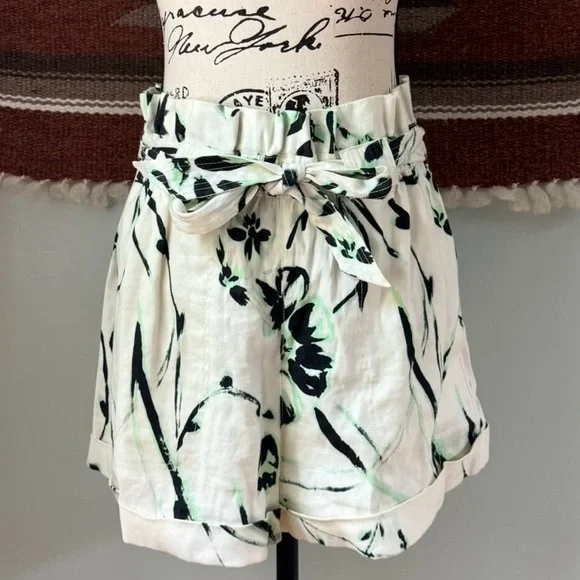 Tanya Taylor Linen Blend Belted Floral Shorts - Picture 1 of 9